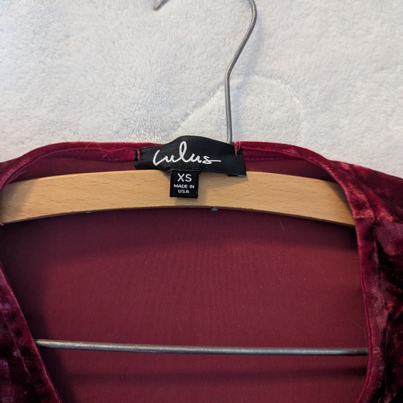 Lulu's red velvet wrap dress - Picture 4 of 4